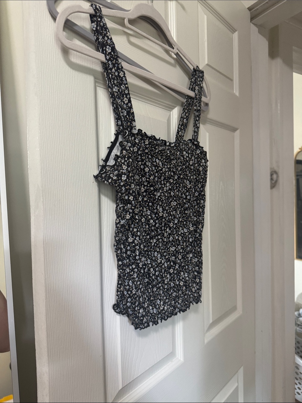 Floral Smocked Tank Top - Black/White